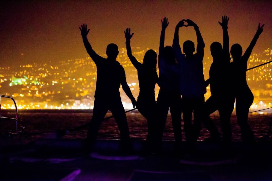 Madeira: New Year's Eve Fireworks by Catamaran - Champagne, wine, beer, and soft drinks