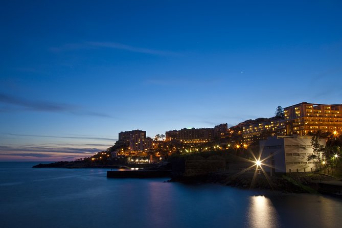 Madeira Nights Tour - Dinner and Show - Arriving at a traditional Madeiran restaurant