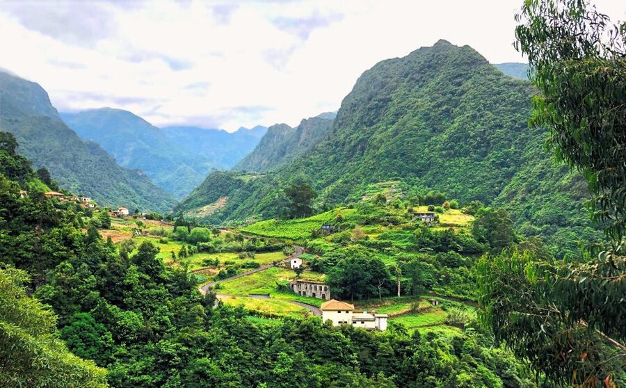 Madeira North Offbeat: Boaventura, Sao Vicente, Pta Delgada - Serra de Água and the climb toward Encumeada
