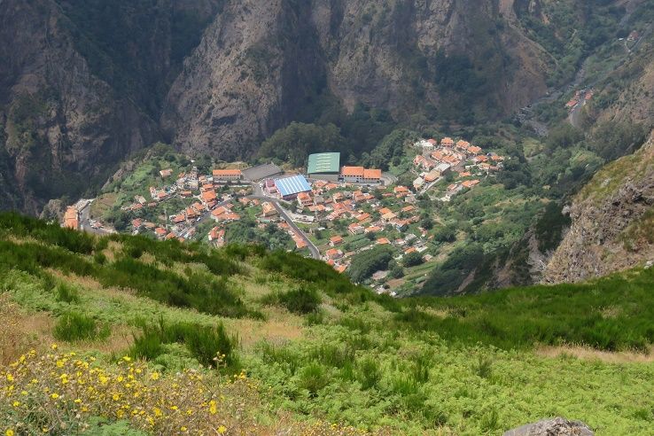 Madeira : Nun's Valleys and Pico Areeiro 4X4 Tour - How the 4x4 changes the experience