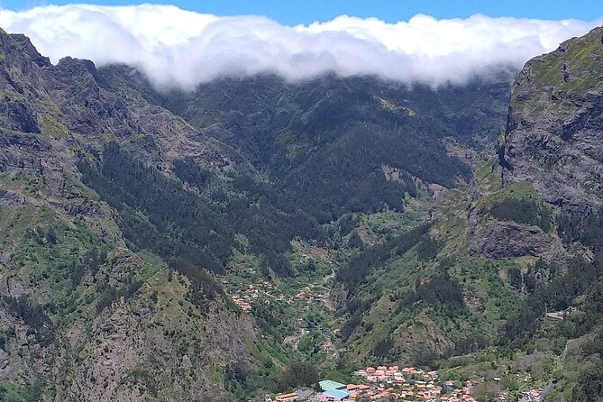Madeira Pack 1 - Santana + Porto Moniz+ Curral das Freiras - Key points to know before booking