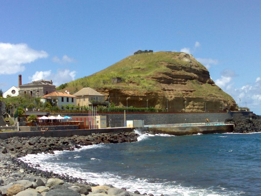 Madeira: Pico do Arieiro & Laurissilva Forest - East tour - Guindaste viewpoint above Faial