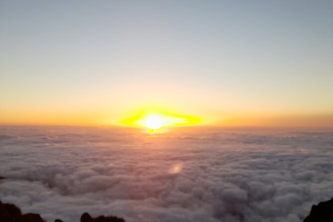 Madeira Pico do Arieiro Sunrise Tour - The sunrise viewing time is short but memorable