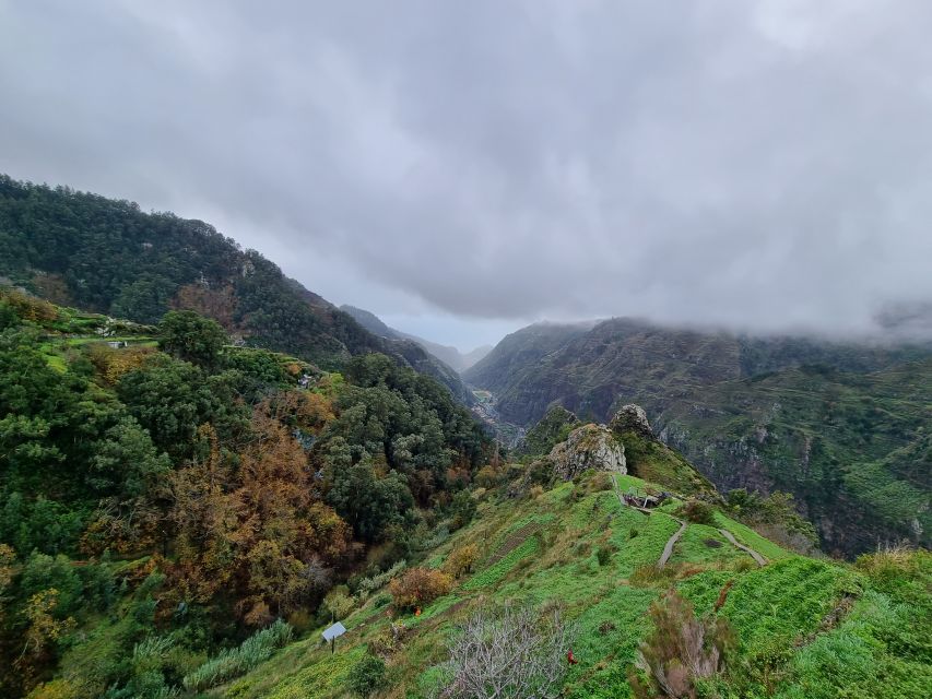 Madeira: Picturesque Peaks and Skywalk private 4x4 Jeep tour - Boca dos Namorados and the view into Nuns Valley
