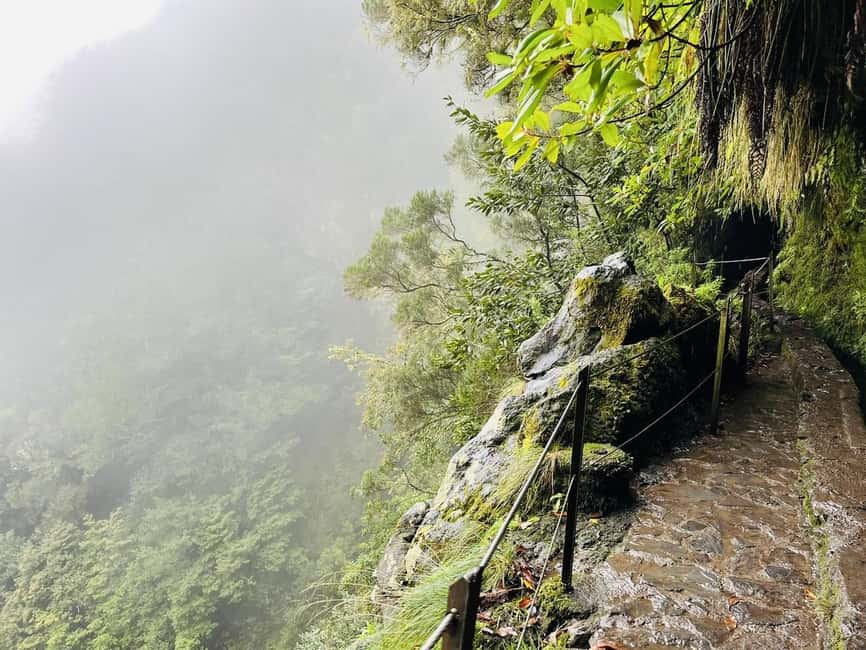 Madeira: PR 9 - Levada do Caldeirão Verde Hike Transfer - Key points at a glance
