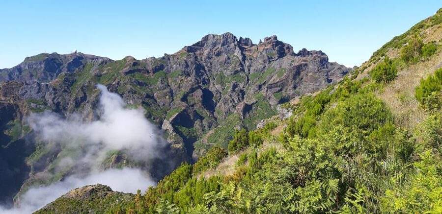 Madeira: Private Guided Achadas Teixeira - Pico Ruivo PR1.1 - Who should book this Madeira hike