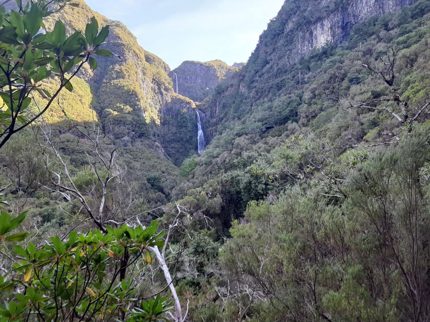 Madeira: Private Walking Tour of Levada das 25 Fontes PR6 - The tunnel, the wet section, and the practical details