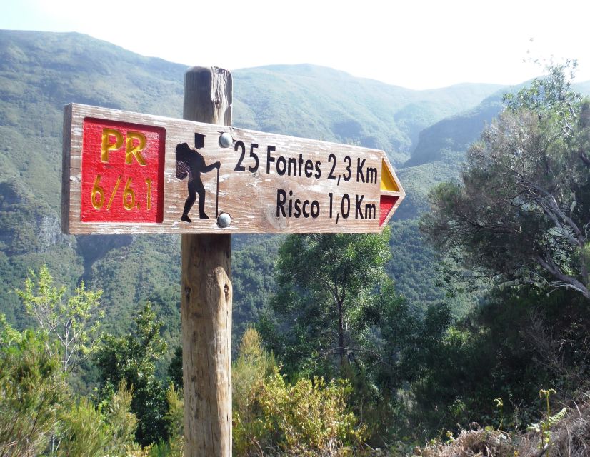 Madeira: Rabaçal, Risco and 25 Fontes Guided Hiking Tour - The two short stops before and after the hike
