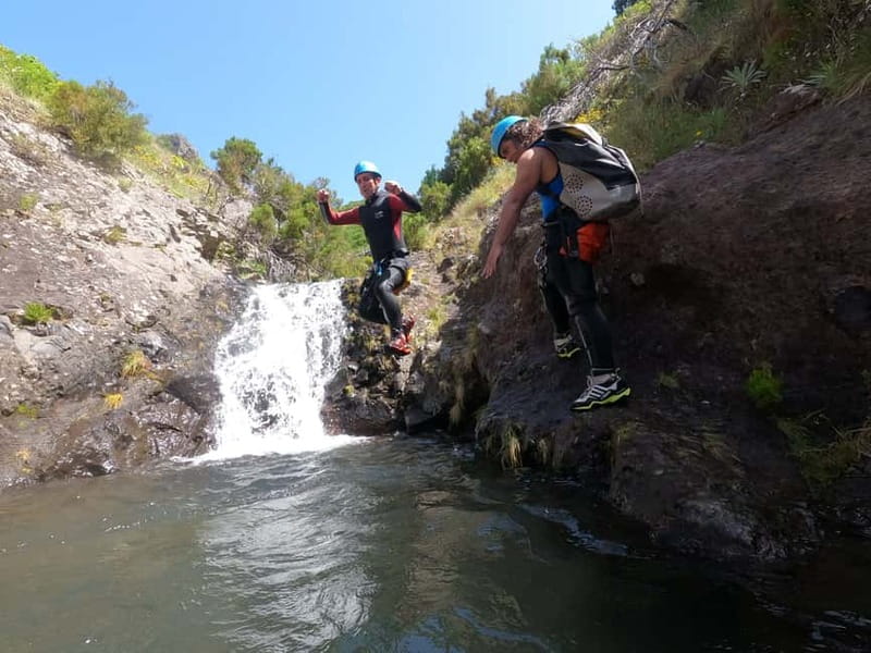 Madeira : Ribeira das Cales Canyoning (Level 1) - Guides, safety, and group size