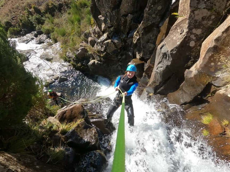 Madeira : Ribeira das Cales Canyoning (Level 1) - Free photos and the return to town