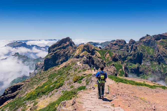 Madeira s highest Peaks - Views across Fajã da Nogueira