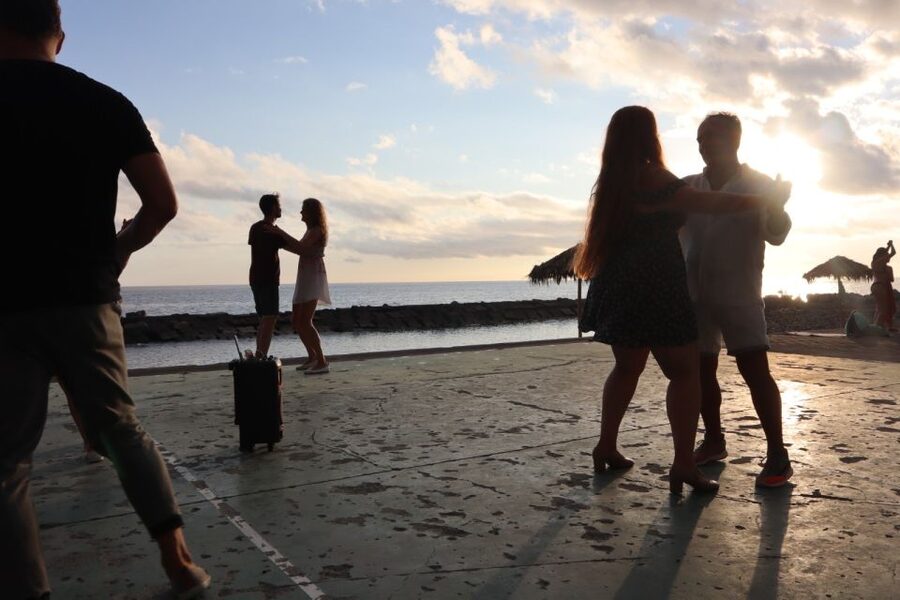 Madeira: Salsa and Bachata dance and discovery experience - What to bring and how to plan your hour
