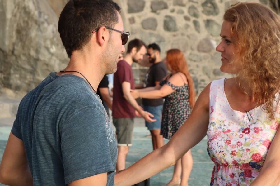 Madeira: Salsa and Bachata dance and discovery experience - How the class compares with a regular dance lesson