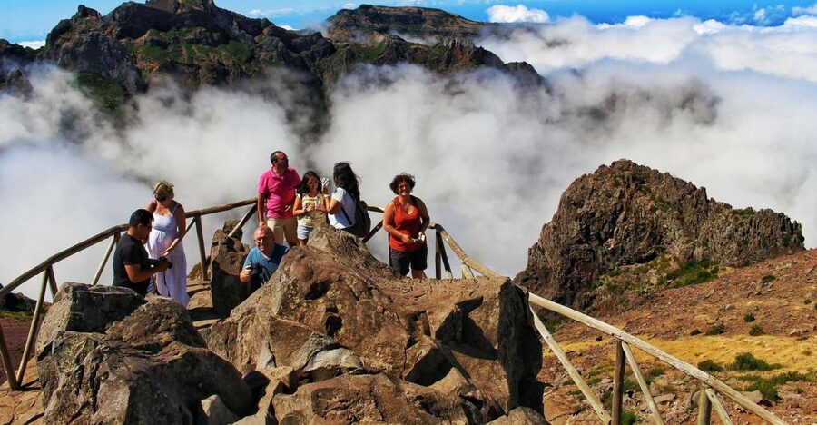 Madeira : Santana & Peaks full day tour by Open 4x4 - Machico and the line between Madeira’s coasts