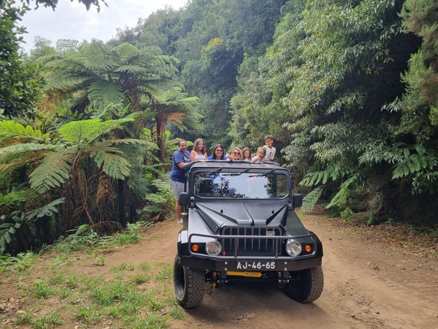 Madeira : Santana, Pico Arieiro, walk full day 4x4 Jeep tour - Starting in Funchal, Caniço or Câmara de Lobos