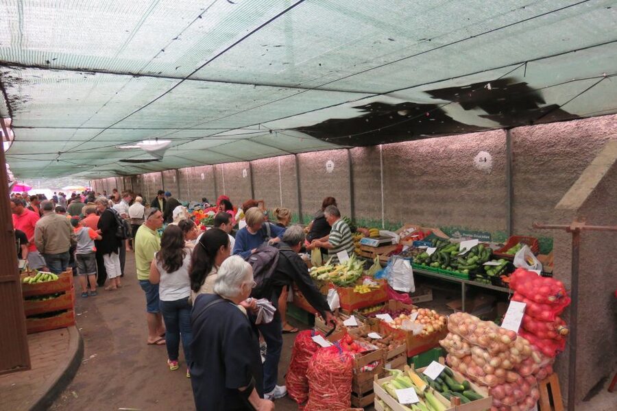 Madeira : Santo de Serra Local Farmers' Market half day trip - What the open-top 4x4 is really like