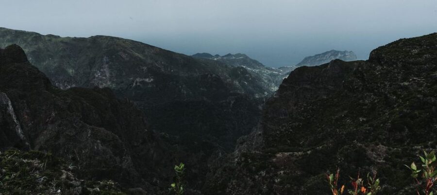 Madeira: Small group East tour ( Pico Arieiro , Santana) - Starting above the clouds at Pico do Arieiro