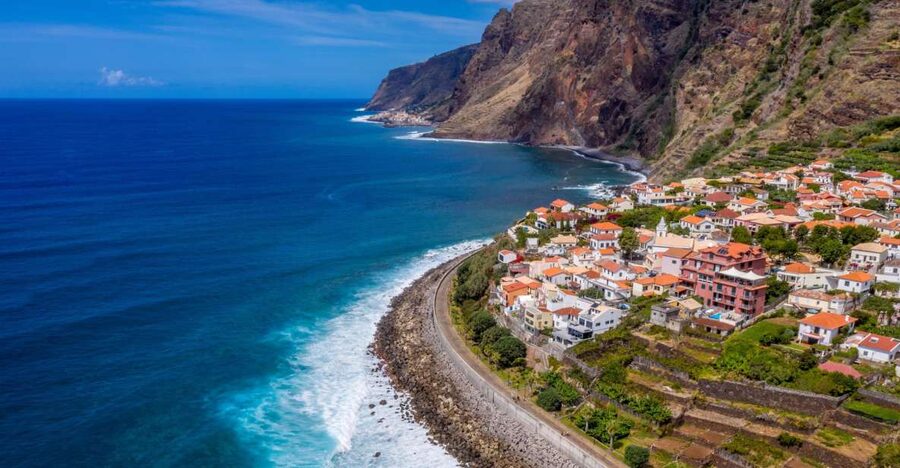 Madeira : Southwest coast, Run & Anjo´s Waterfall 4x4 Tour - Ponta do Sol and Canhas show working Madeira