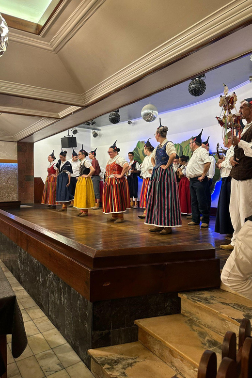 Madeira:TypicalShowFolklore Evening.included.Dinner transpt - Who will enjoy this dinner show most