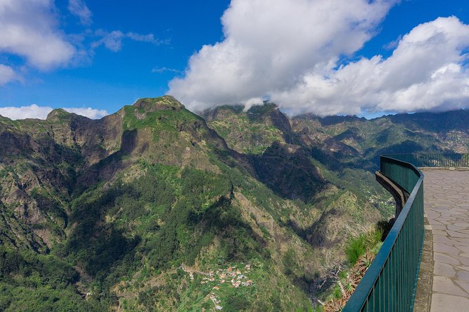 Madeira Valley of the Nuns Tour - Curral das Freiras and the old mountain refuge