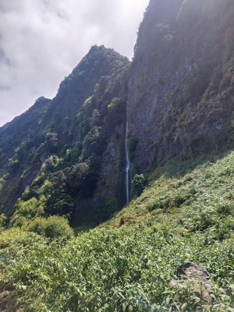 Madeira West Safari - The natural lava pools of Porto Moniz - Waterfalls and Seixal’s black-sand beach