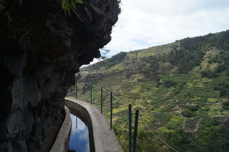 Madeira: Wet your hair in the amazing Levada Nova / Moinhos - What to pack for the Levada Nova route