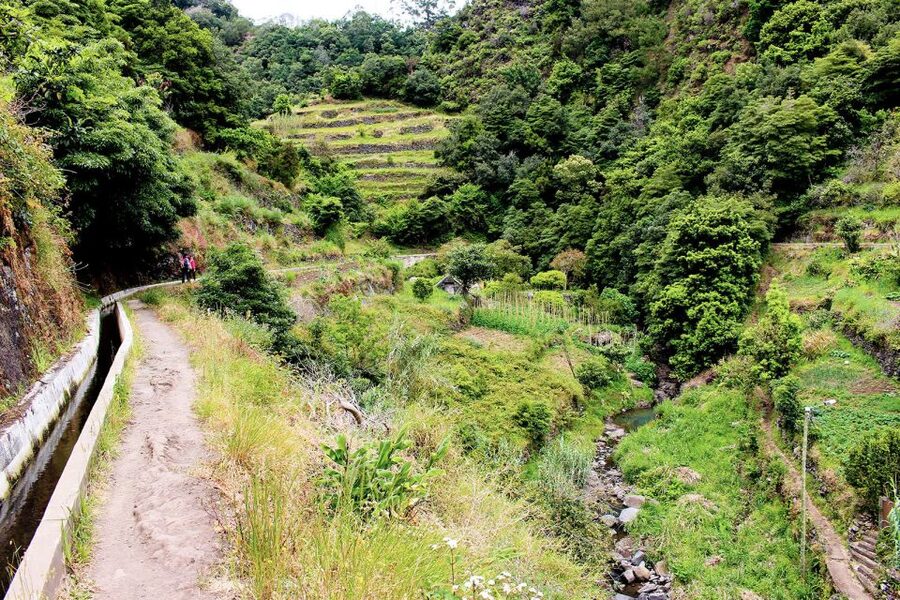 Maroços / Mimosa Valley - Levada Walk - Following the Levada dos Maroços through farm country