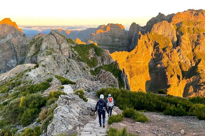 Morning Transfer To Pico Do Arieiro, Hike To Pico Ruivo & Return From Teixeira - The hard, beautiful route toward Pico Ruivo