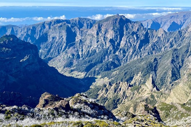 Morning Transfer To Pico Do Arieiro, Hike To Pico Ruivo & Return From Teixeira - Should you book Pico do Arieiro to Pico Ruivo?