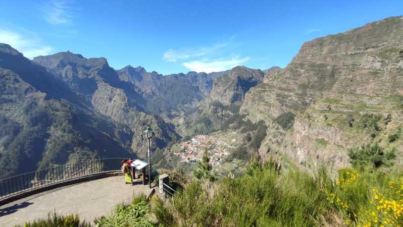 Nun's Valley & Pico dos Barcelos Madeira Island Tour - Key points at a glance