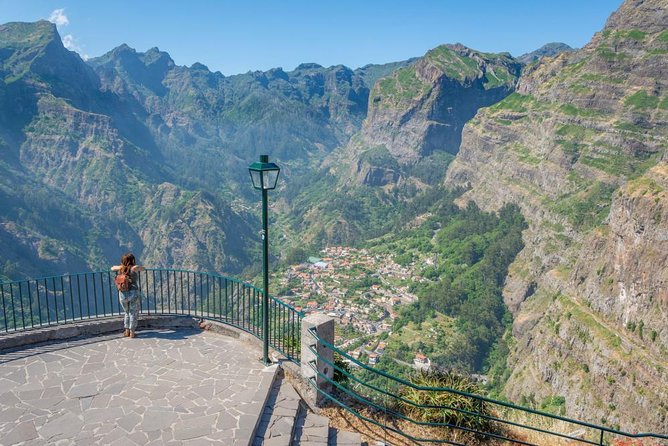 Nuns Valley Tour - Stop three: Pico dos Barcelos above Funchal