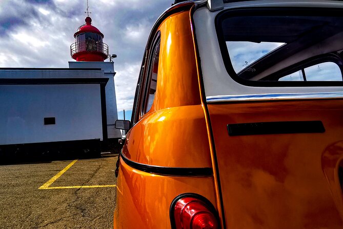 Oldtimer Sightseeing Tour in the West and Northwest - Câmara de Lobos brings you into island life