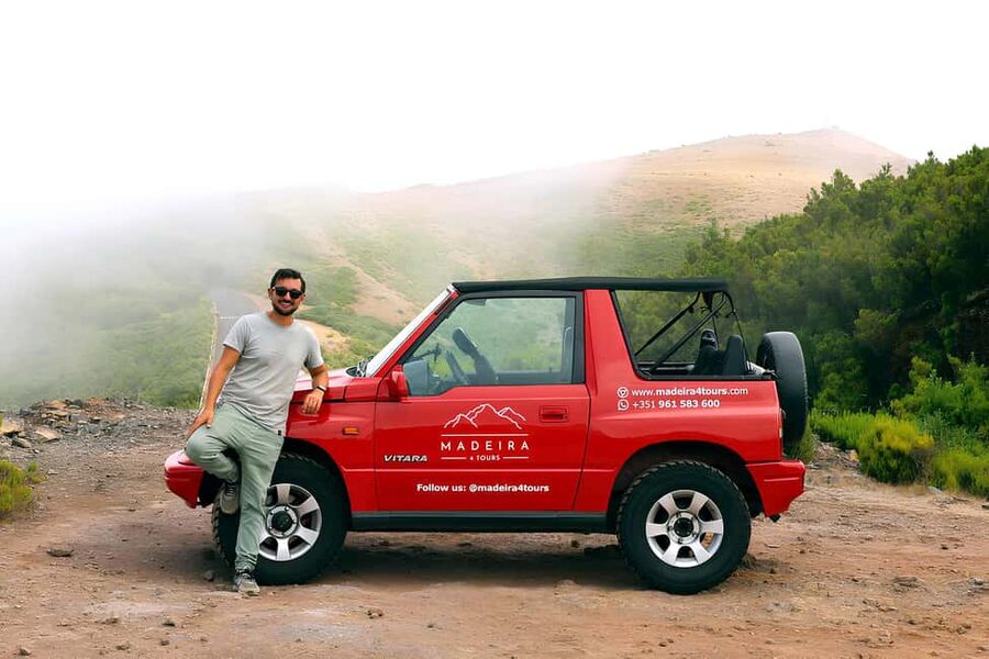 Pico do Arieiro in 4h: Immersive Private Experience (Cabrio) - Key points at a glance