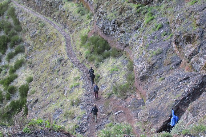 Pico do Arieiro - Pico Ruivo - Achada do Teixeira Walk - A guided walk with a small group