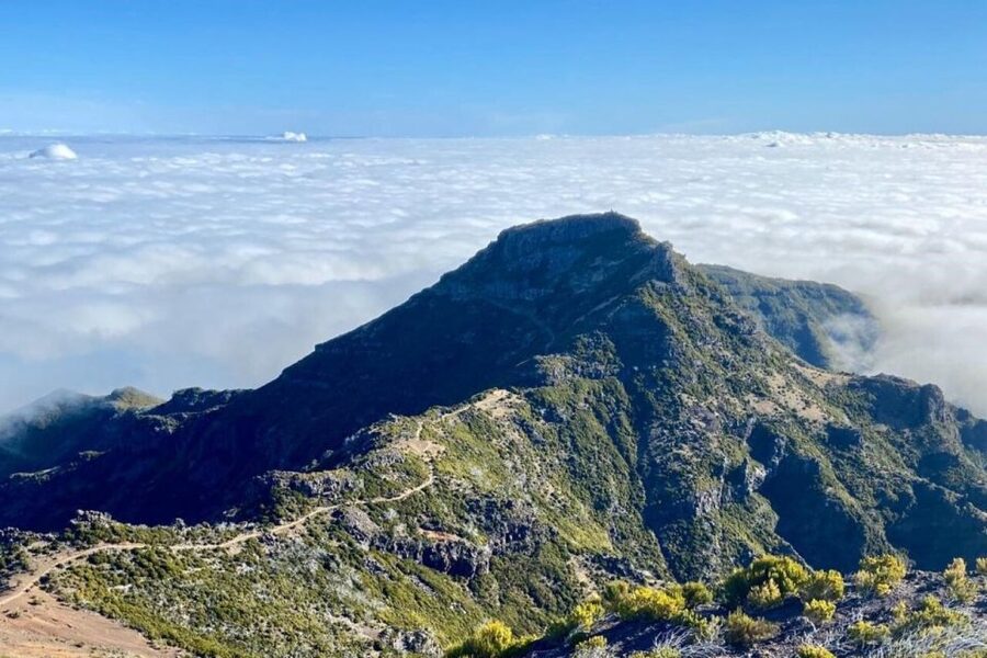 Pico Do Arieiro Pico Ruivo Sunrise or Morning Hike Transfers - The PR3 alternative and Achada do Teixeira