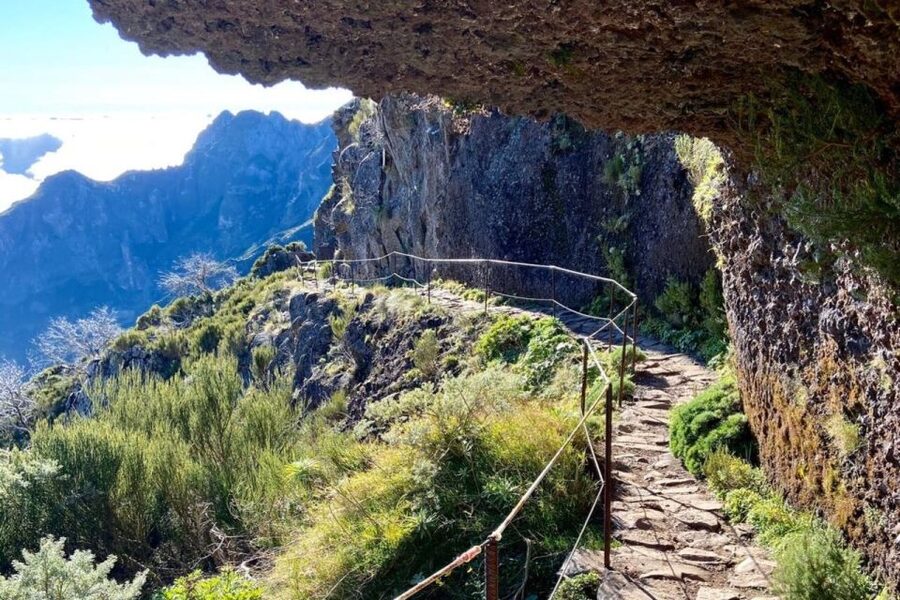 Pico Do Arieiro Pico Ruivo Sunrise or Morning Hike Transfers - How much time do you really get?