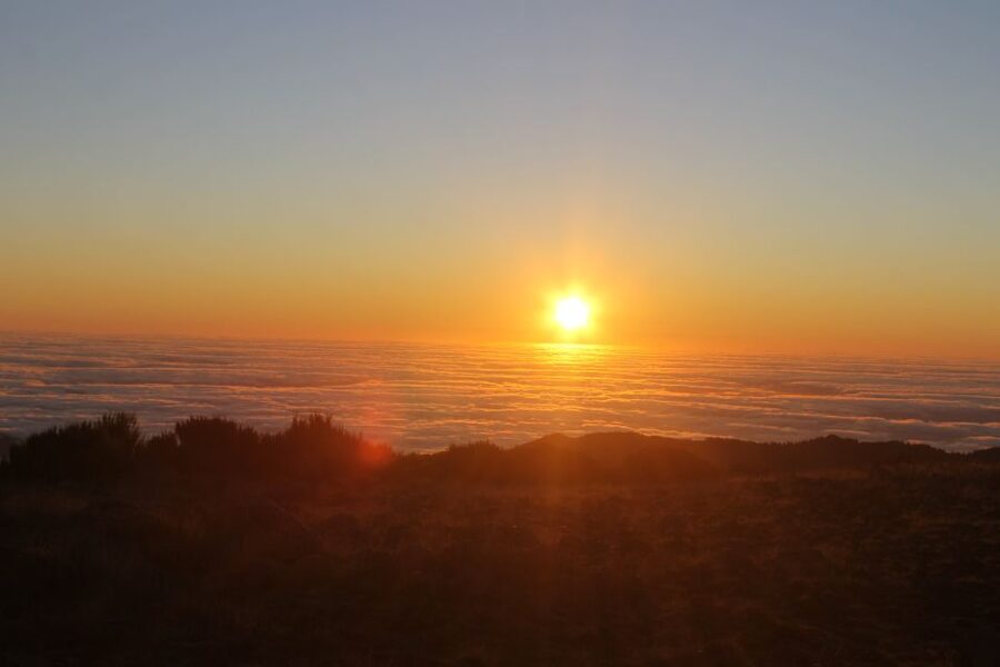 Pico do Arieiro: Private 4x4 Sunrise Trip with Hot Drinks - What the private format adds