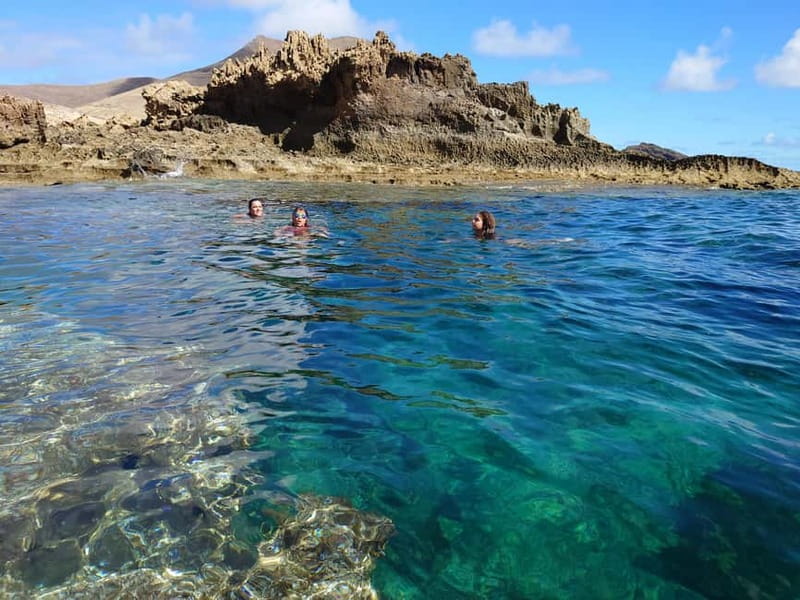 Porto Santo: Island Highlights 4x4 Tour with Hotel Transfers - Comfort, seating, and what to bring