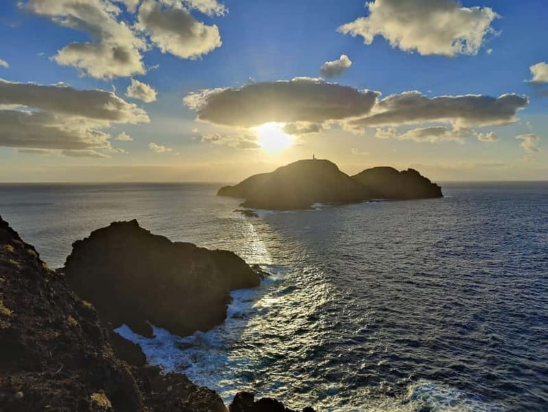 Porto Santo: Island Highlights 4x4 Tour with Hotel Transfers - Morenos, Miradouro das Flores, and Vila Baleira