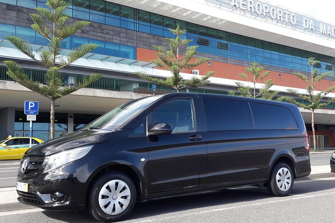 Private airport transfer to Funchal 8 people more return - Why a private vehicle can be worth the cost
