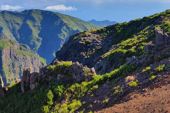 Private Full Day Off-Road Tour in Madeira - Ponta do Sol and the climb above the clouds