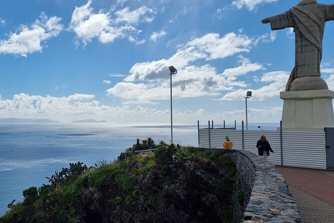 Private Half day tour (8 seat Mercedes Vito) - Cabo Girão and the glass platform