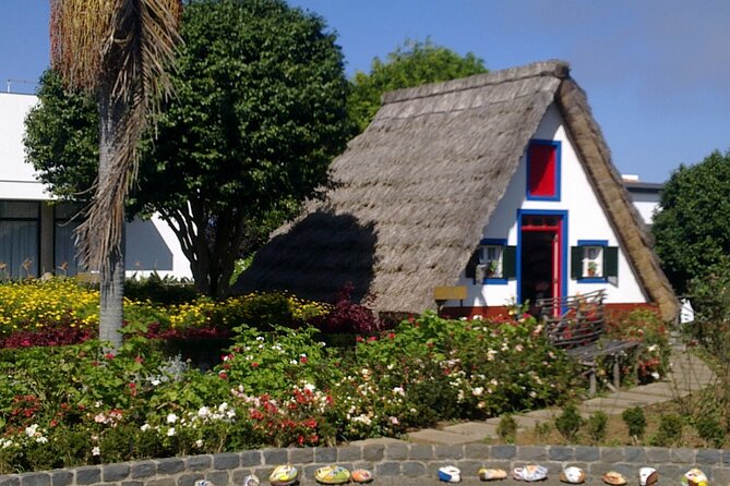 Private Madeira tour 8 people - The price: strongest with eight people