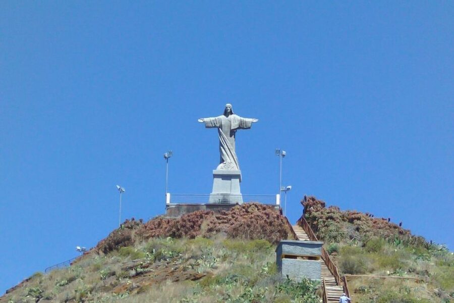 Private Tour: Guided Tuk Tuk Tour of Garajau and Cristo Rei - Starting in Funchal’s Old Town