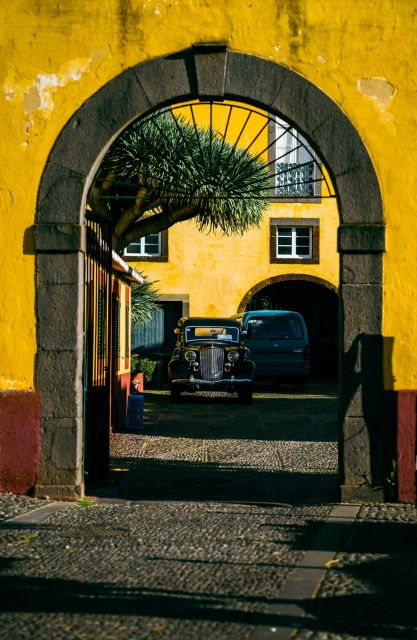 Private Tour:Historical Old Town 1-Hour Tour by Tuk Tuk - Sé and Funchal Cathedral’s unusual façade