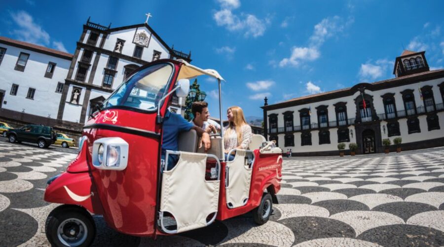 Private Tour:Historical Old Town 1-Hour Tour by Tuk Tuk - São Pedro and the streets north of the cathedral