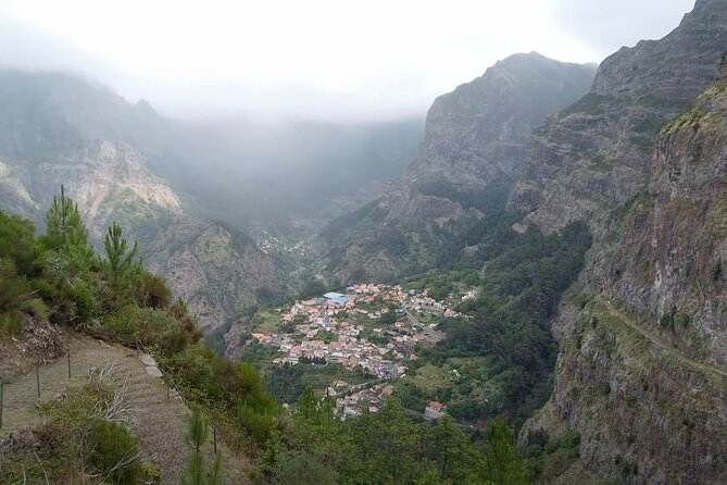 Scenic Route - Nuns Valley Tour - The guide can shape the whole experience