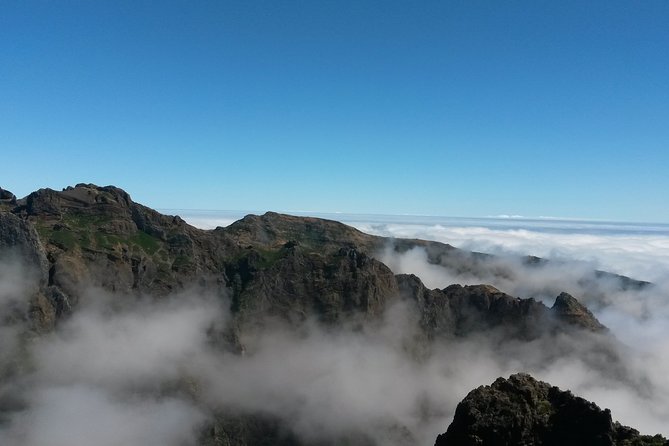 Sea Cliff & mountains Private 4x4 tour - Guides, stories, and possible extras