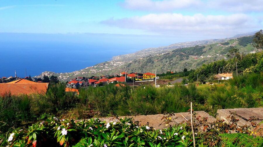 Serra de Água Valley Levada Walk - Starting the walk beside Madeira’s water channels