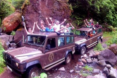 Skywalk with Wines Tasting and Vineyards Half day 4×4 Adventure